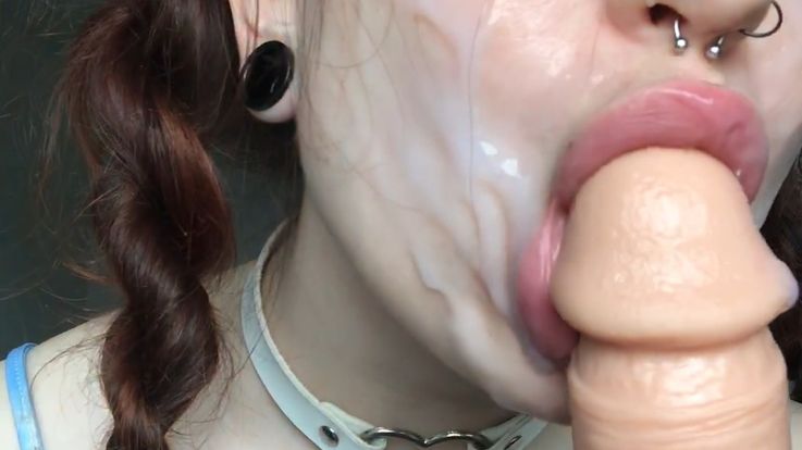 DIRTY PLAY WITH DILDO