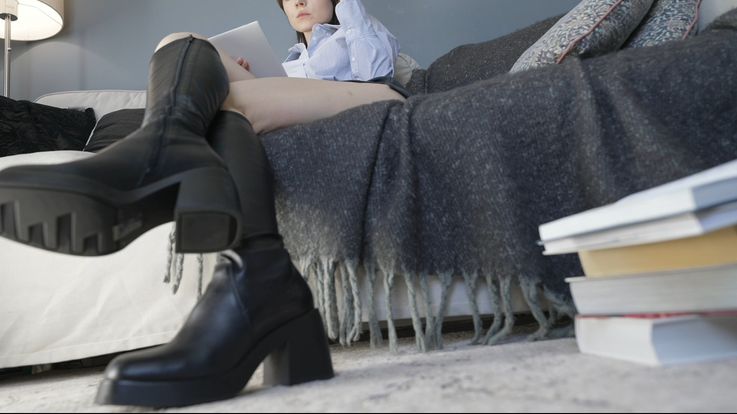 Ignoring you While Reading