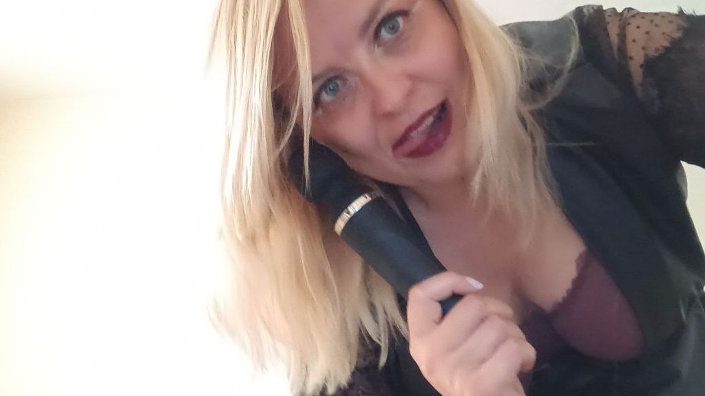joi_mistress