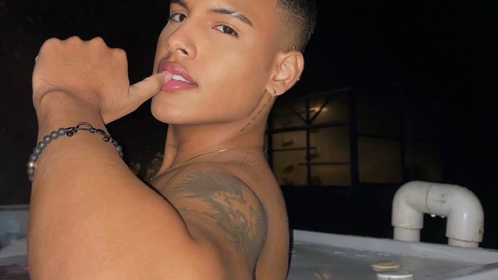 aaronvega