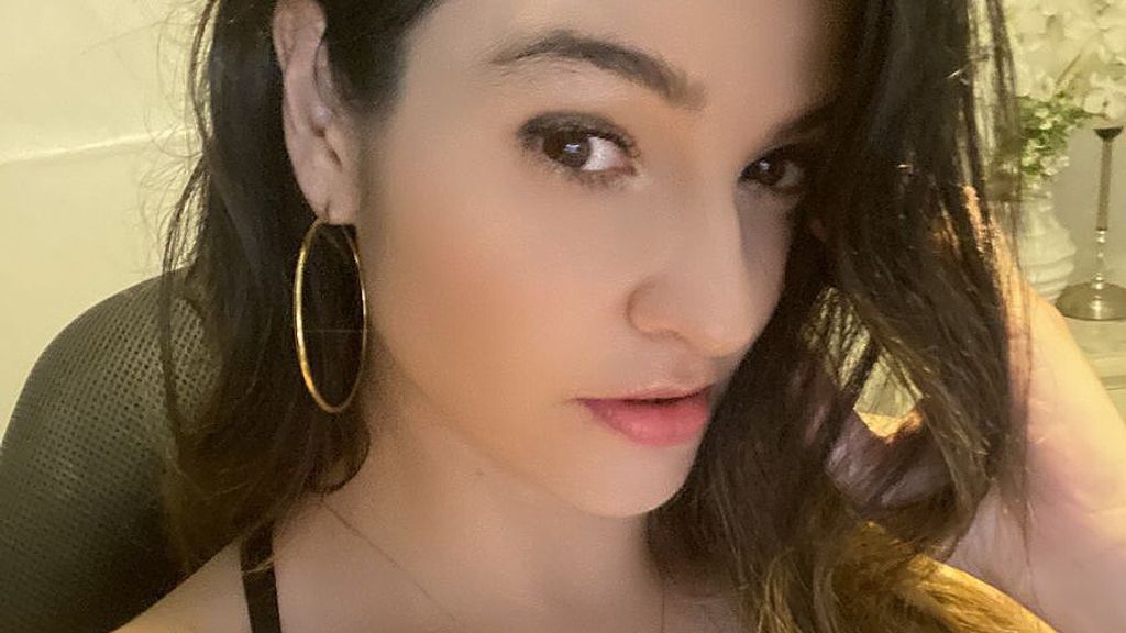 bella_belucci