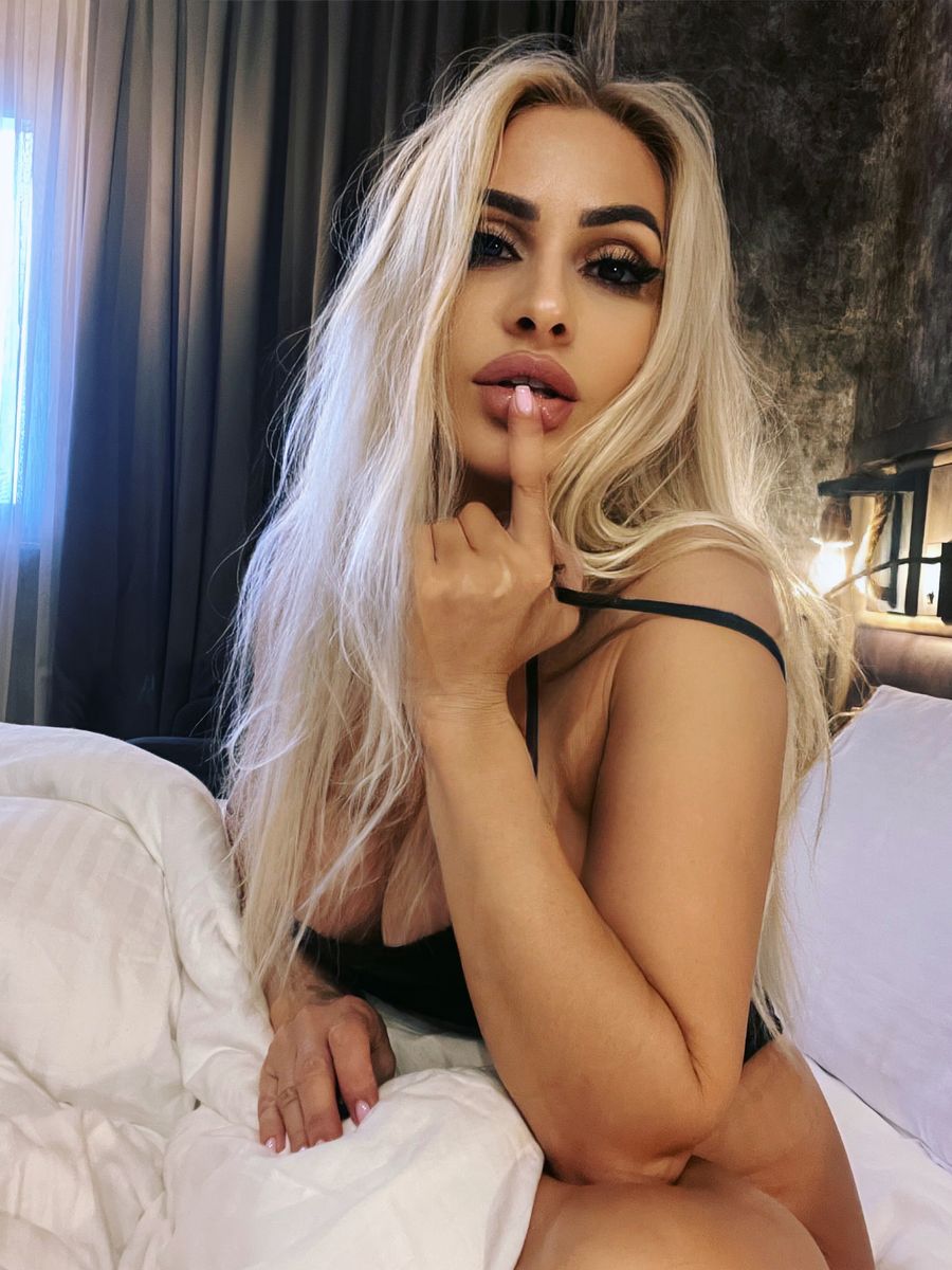 Dilara Skype - SkyPrivate Girl Profile & Live Cam Show SkyPrivate
