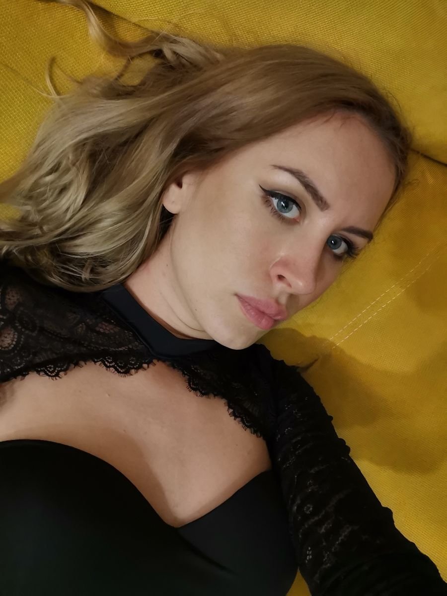 Skype live sex chat with Bunny_passion