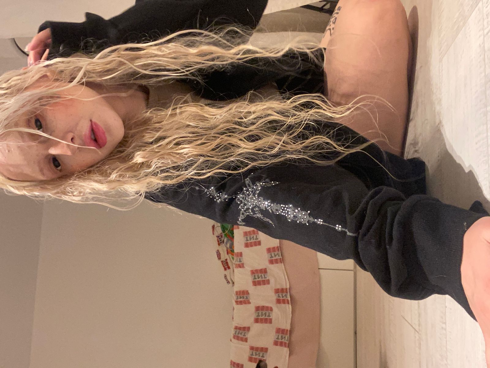 Hello Kitty feet