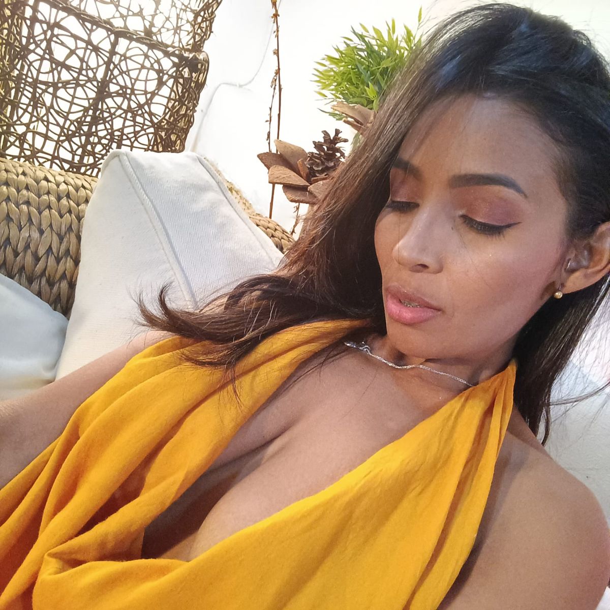 Aurora ebony