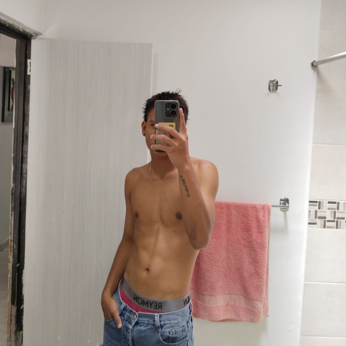 LiamJohnson Skype - pvt.sexy Male Profile & Live Cam Show pvt.sexy