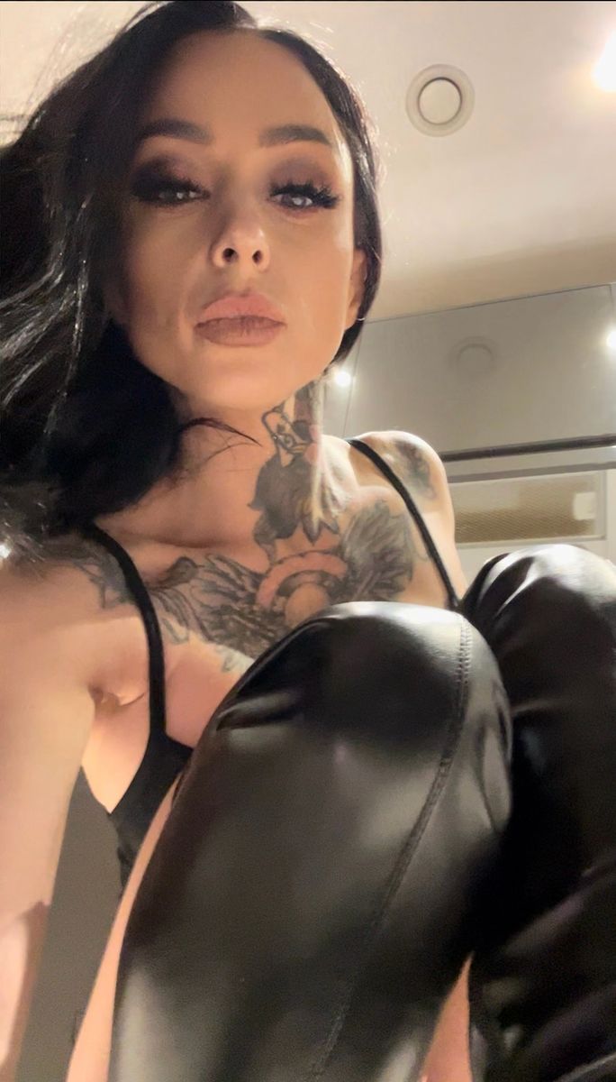British Mistress Vanessa
