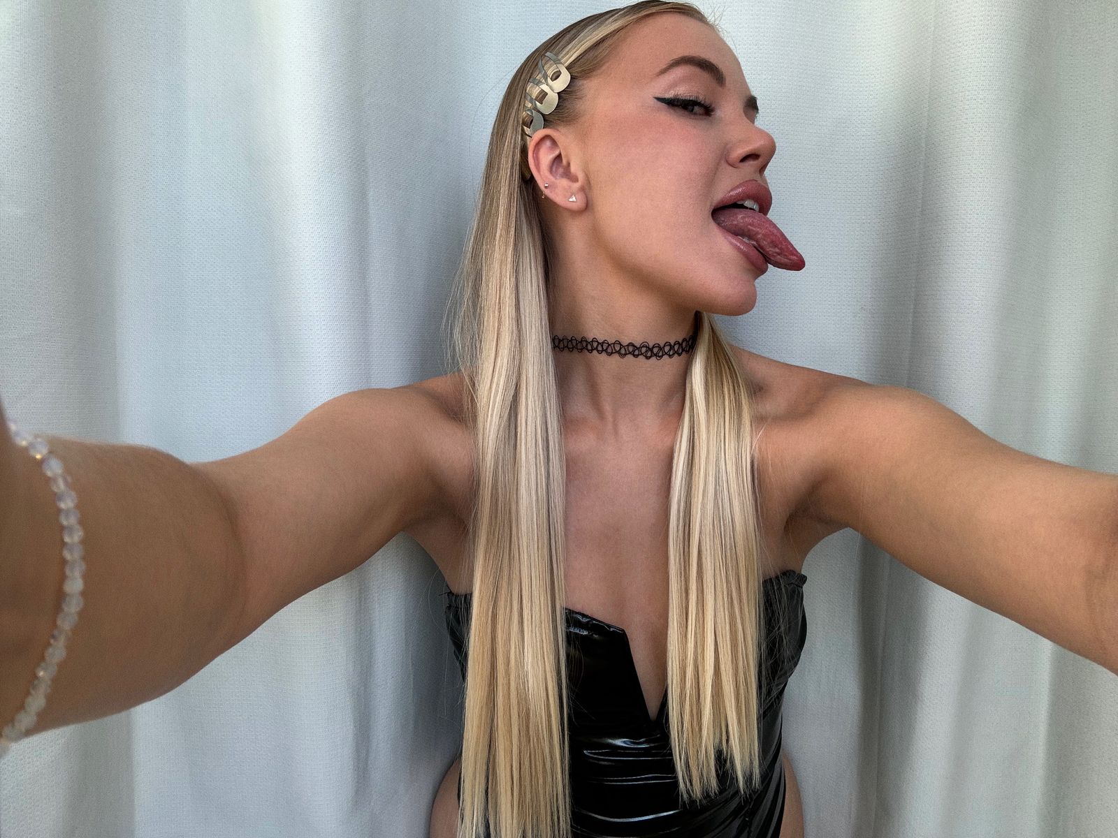 Cutie_Lisa_Ivanova
