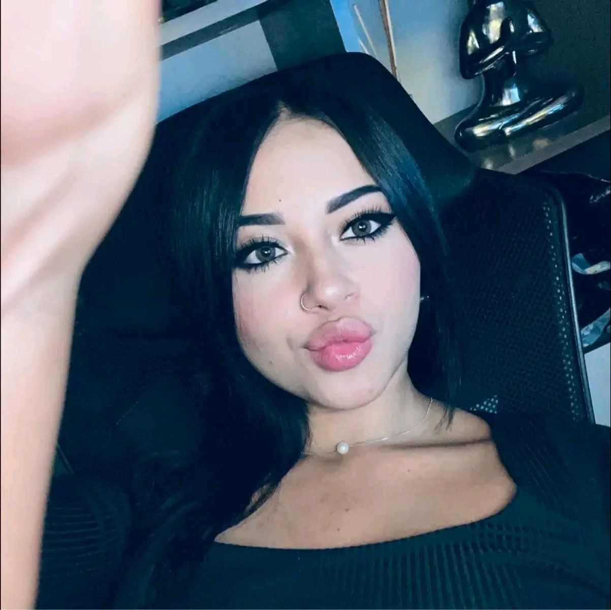 Model - abby blowjob 