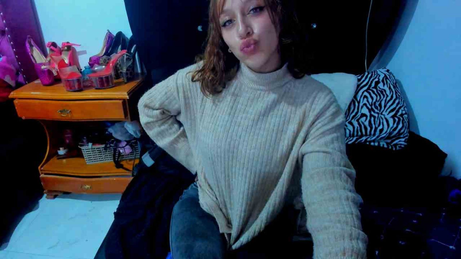 HollyDirtySlut