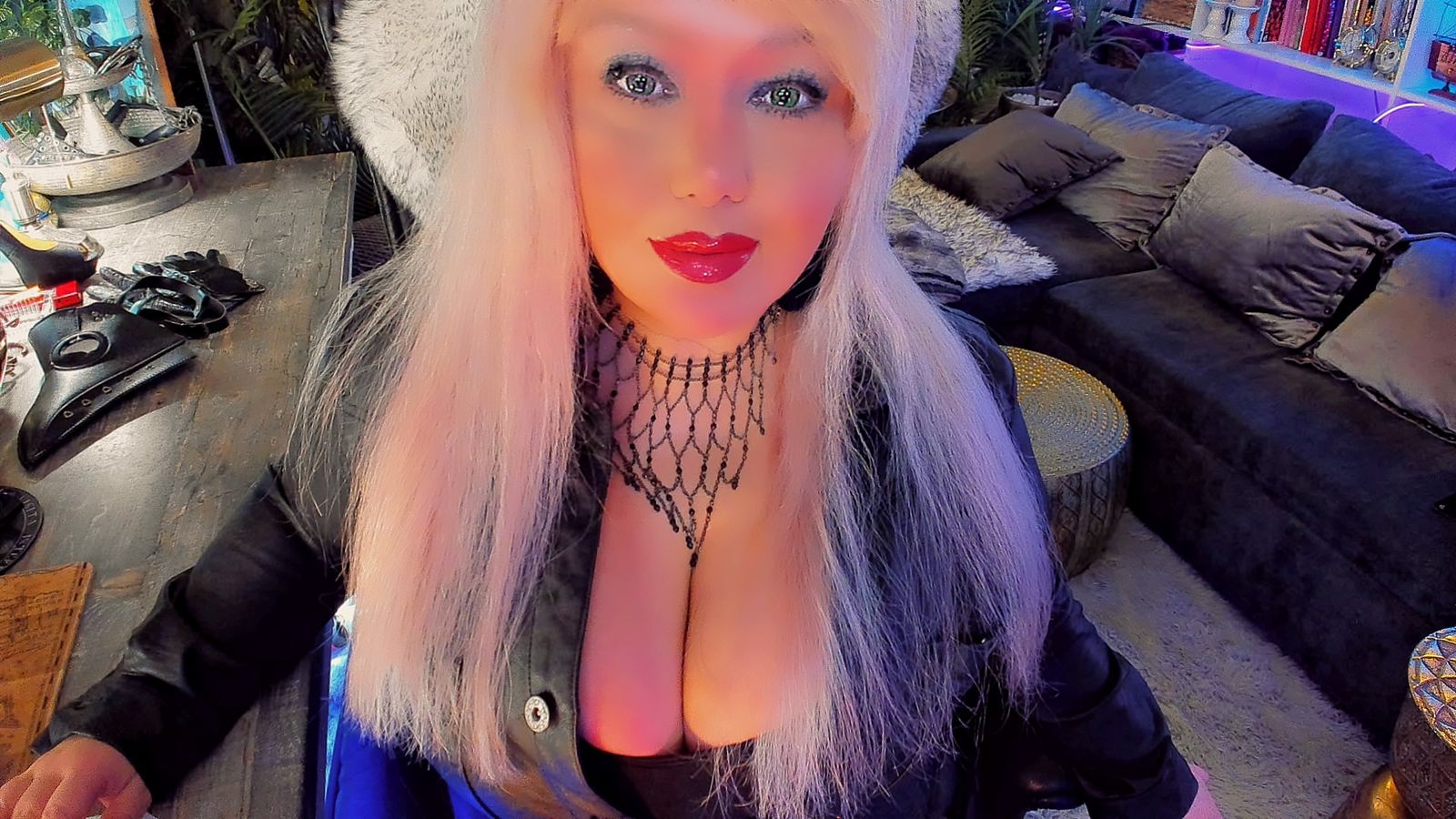 DominatrixEternameUK