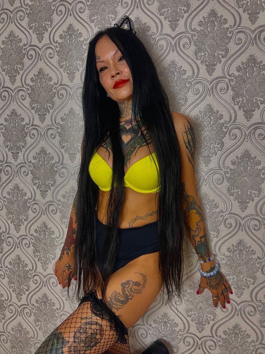 Helena bodymodification