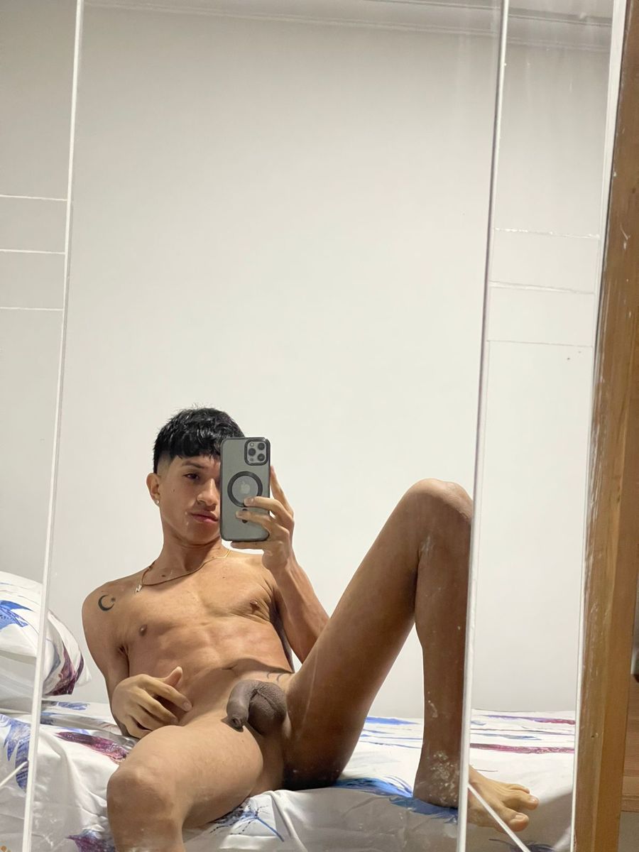 Camilo Bass ✔️ Live Cams | Skype, Teams, Discord & Telegram PT