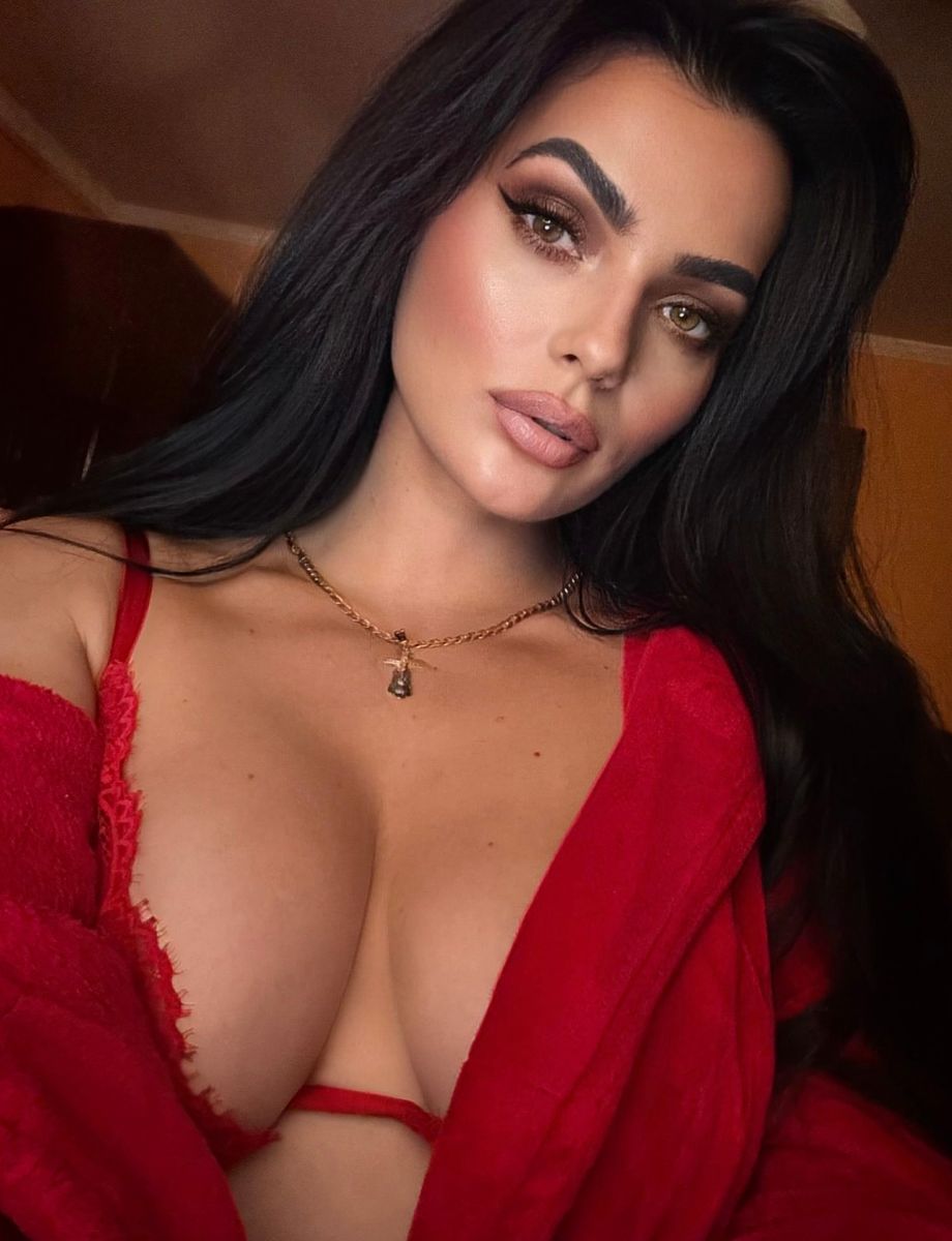 HumbleBrunette