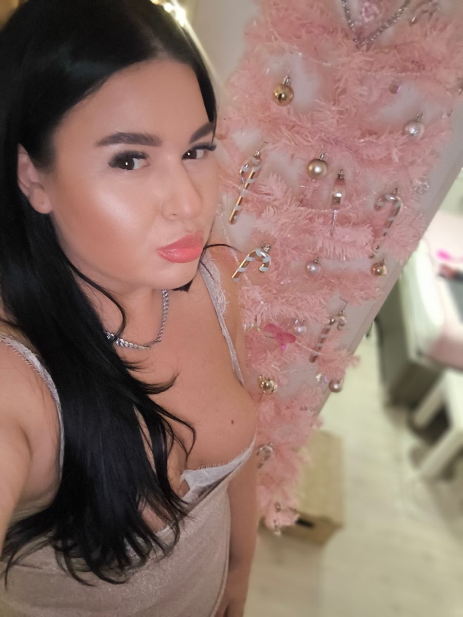 OliviaThea bigass