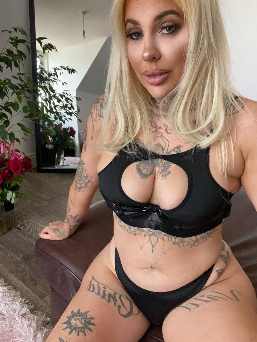 Chloe Savage