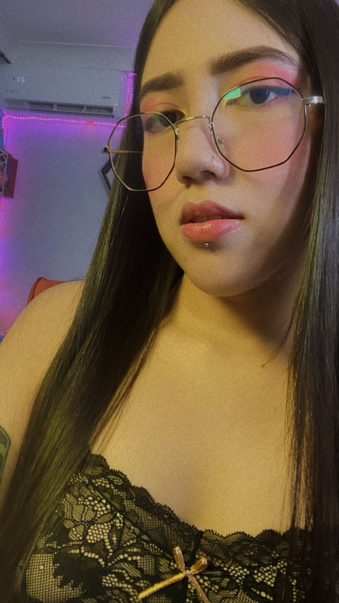 Goddess Aurora live webcam show