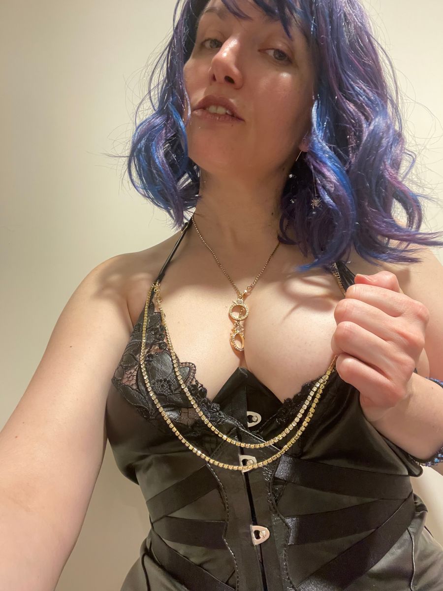 Mistress Mira Moon