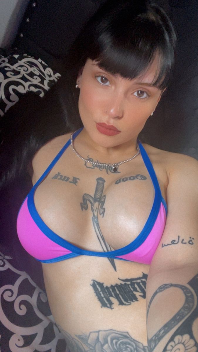 Roxie Zaine