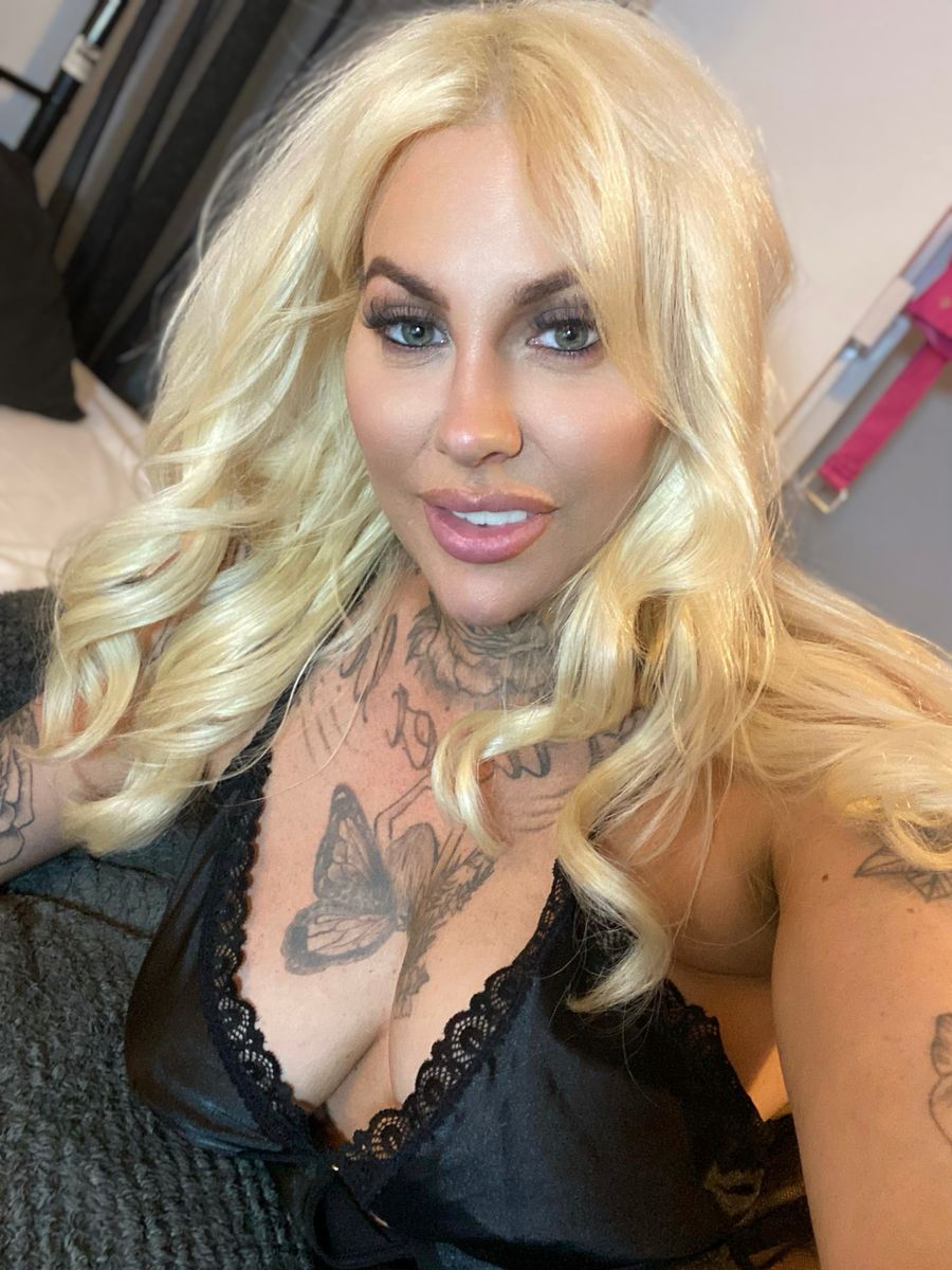 Chloe Savage