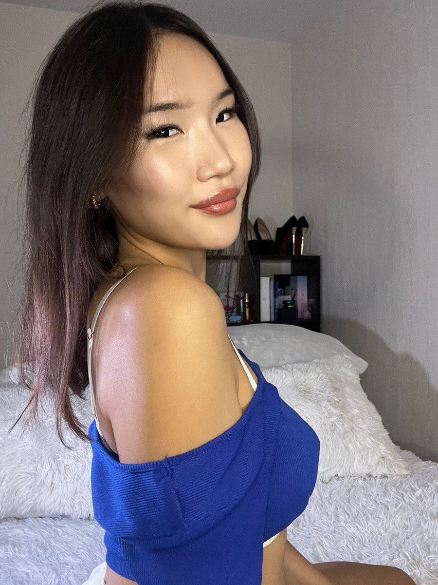 Vi