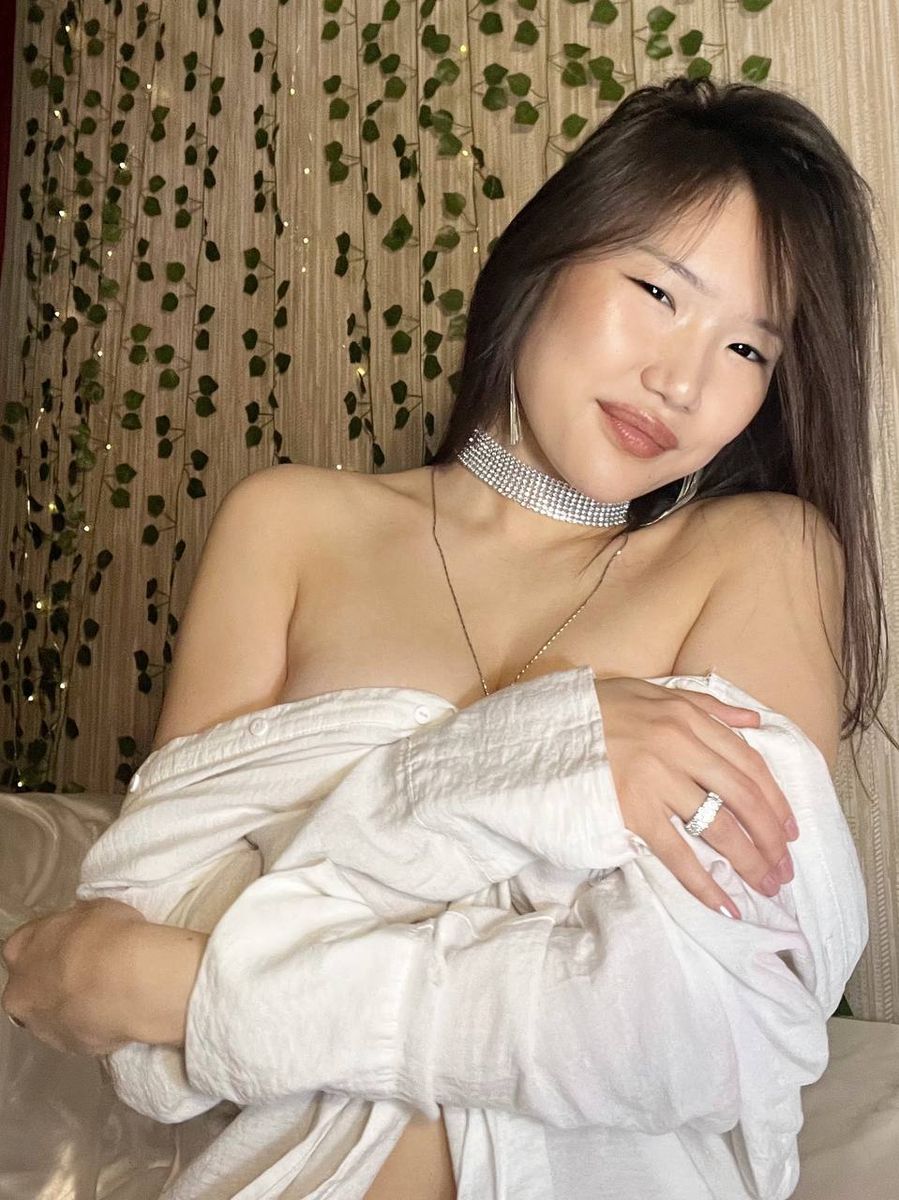 Vi