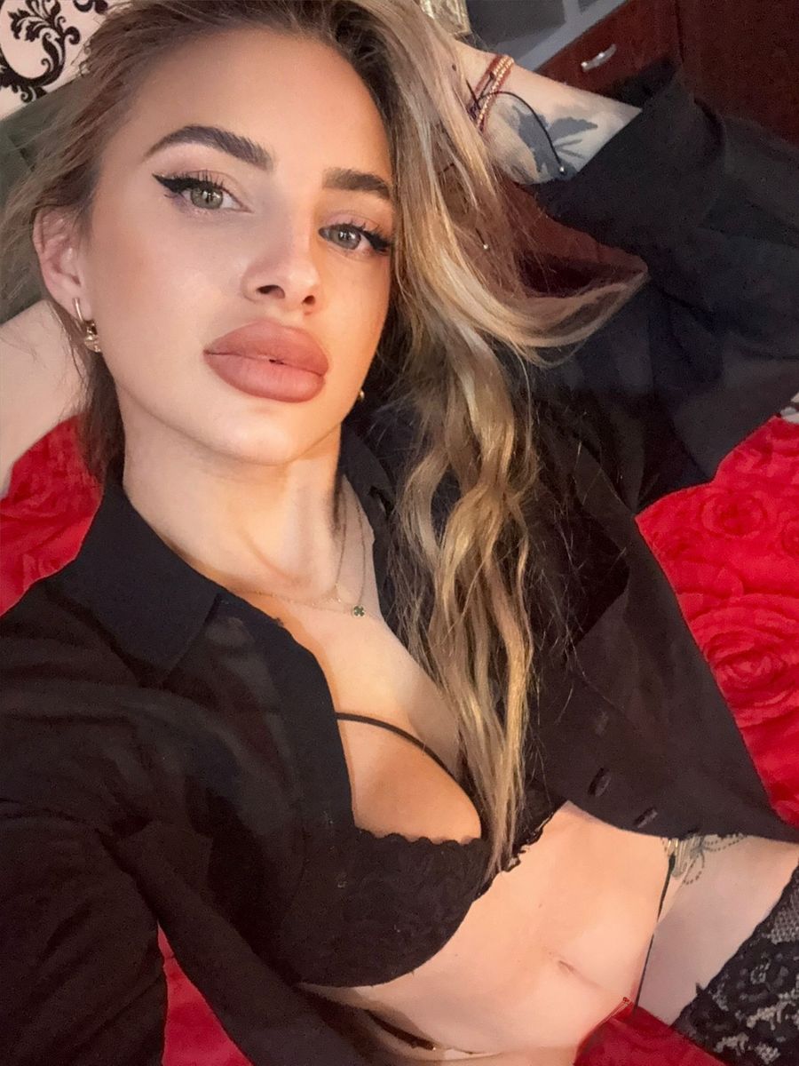 LoraSinClare