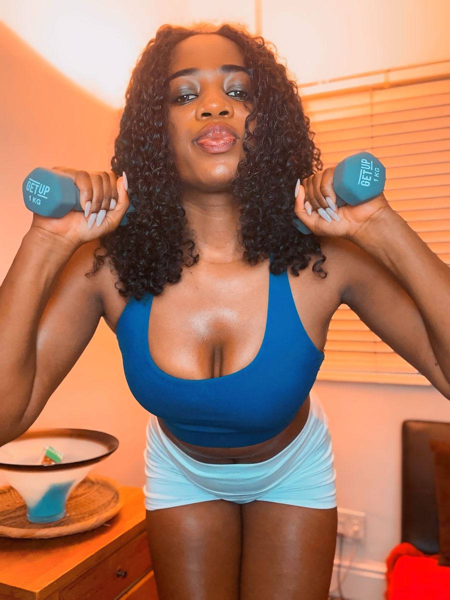 EbonySalmie