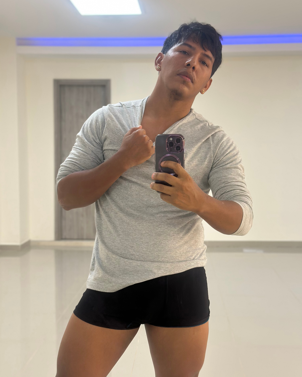 yaoiboy live webcam show