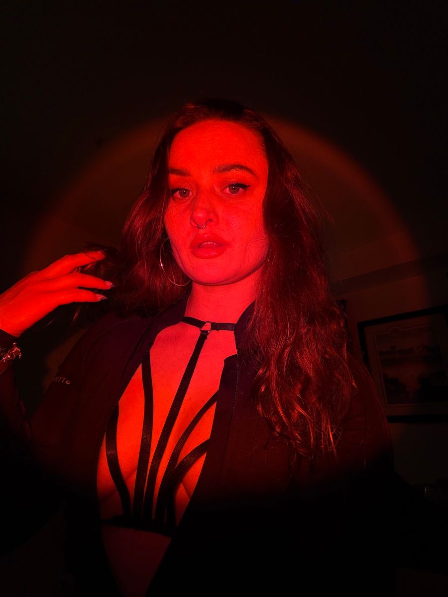 Mistress Violetta