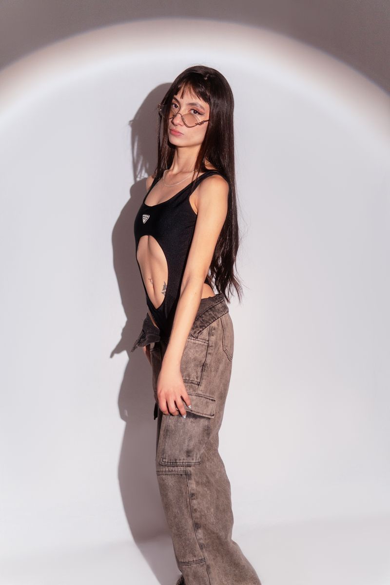 Abril Lewis