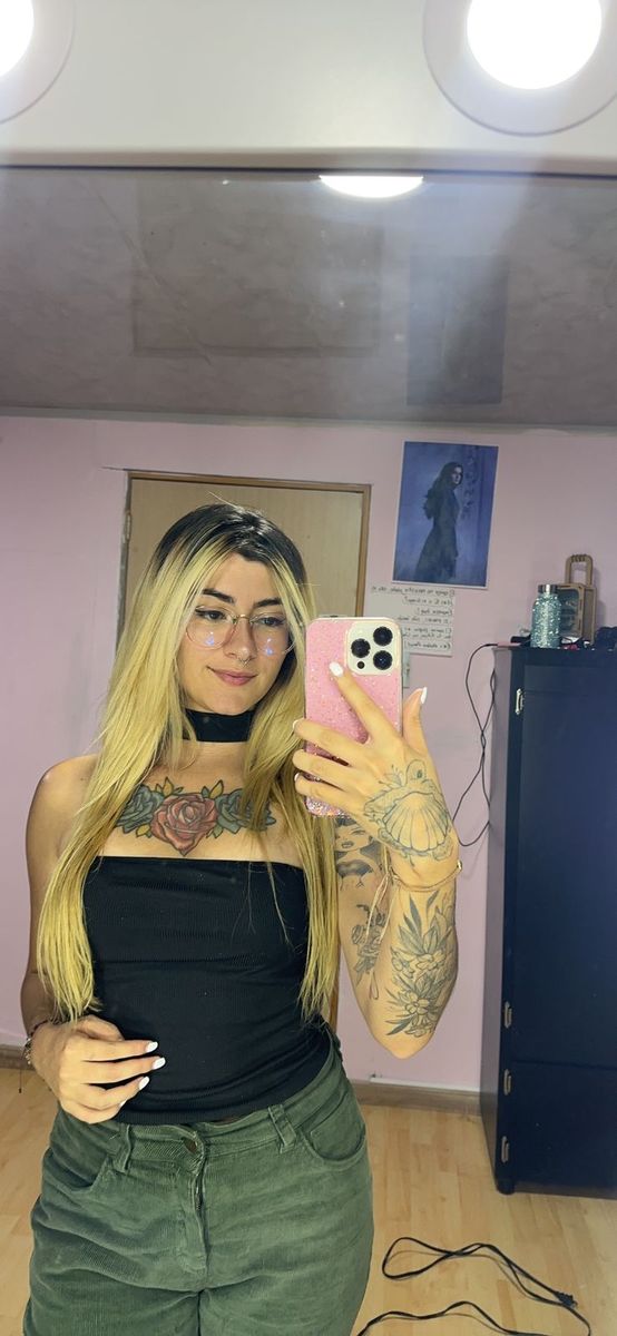 Marilyn_moon live webcam show