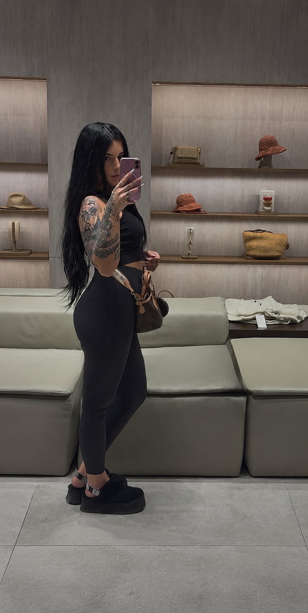 GipsyGoddess live webcam show