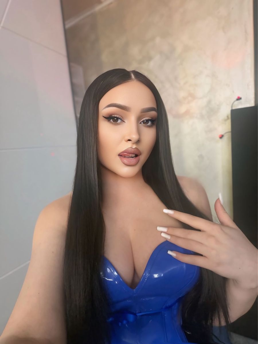 wickeddenise live webcam show
