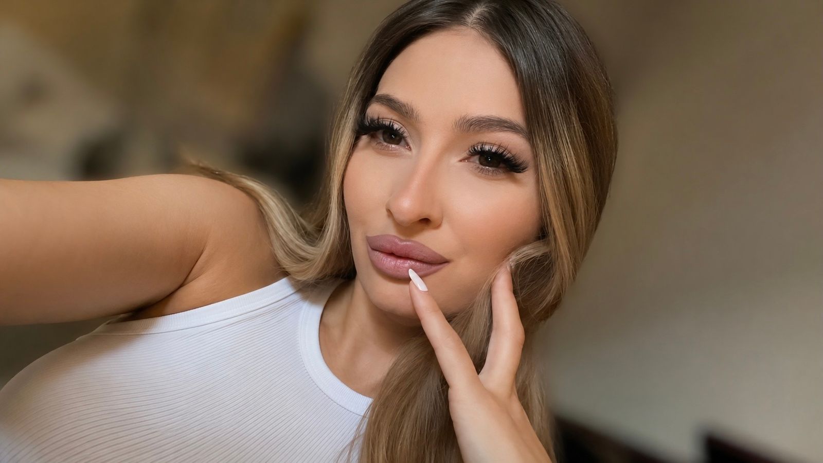 Aryss_White