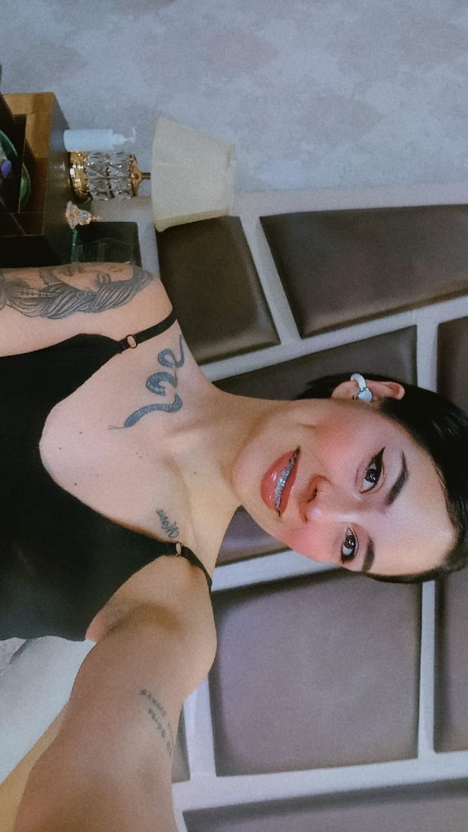 NicoleEsposito live webcam show