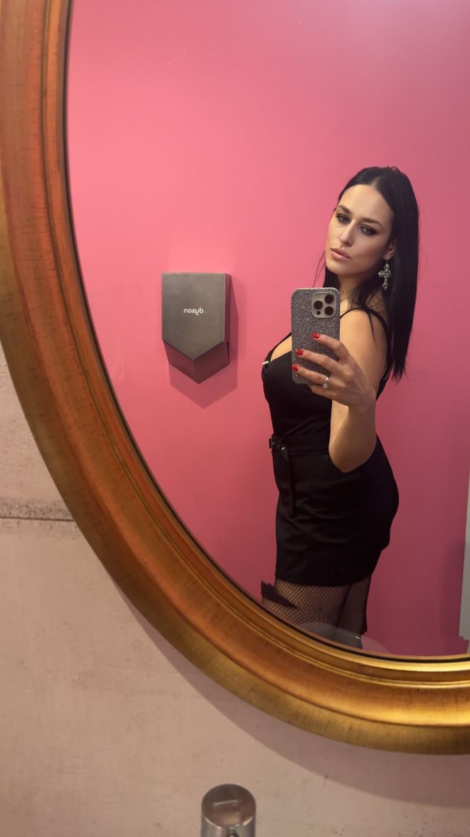 EliseWinfrey live webcam show