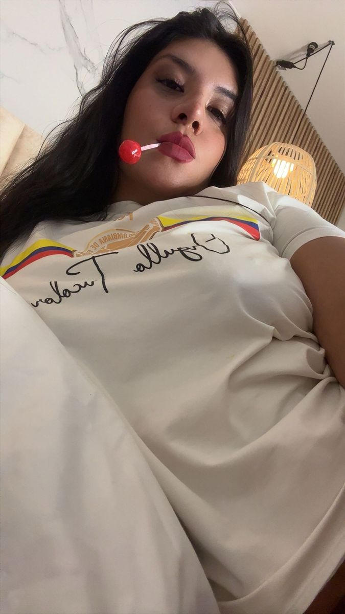 Valentina Vega live webcam show