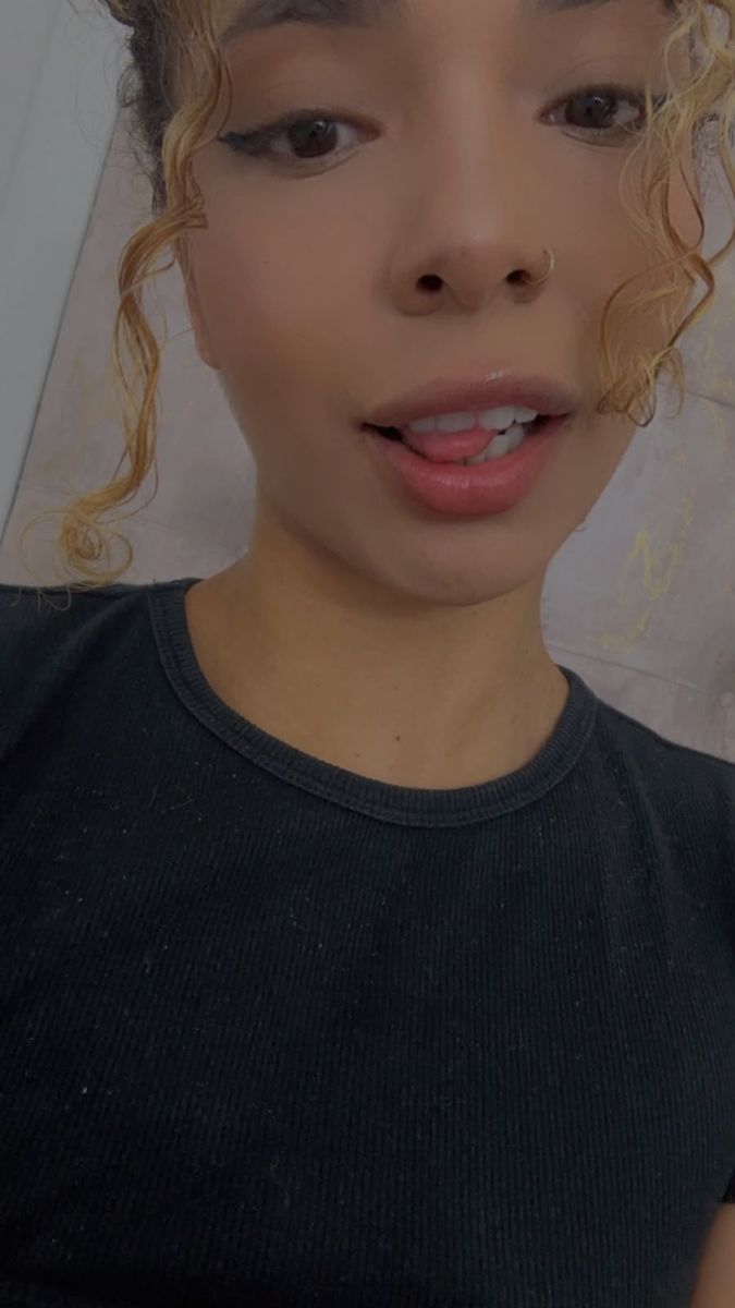SilvanaOwen live webcam show