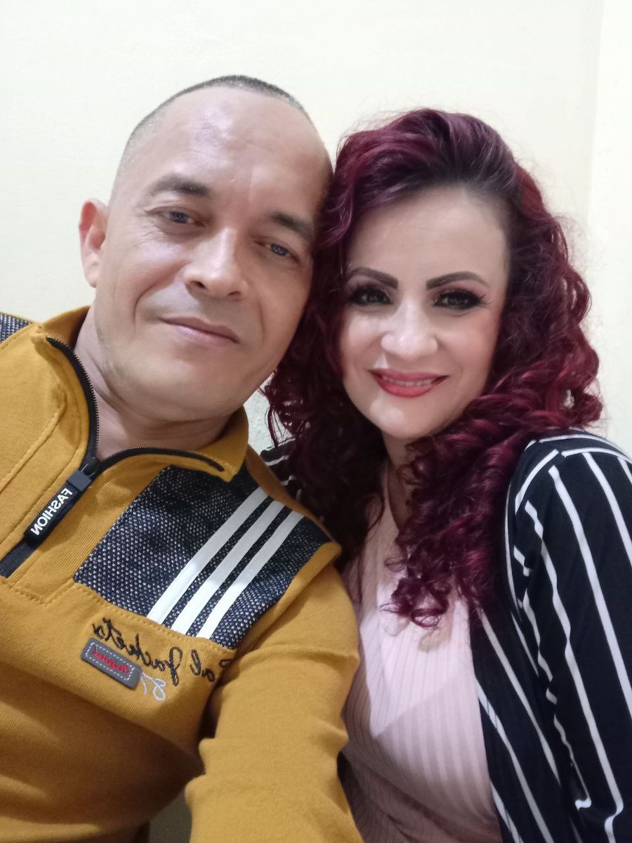 MatureHotCouple live webcam show