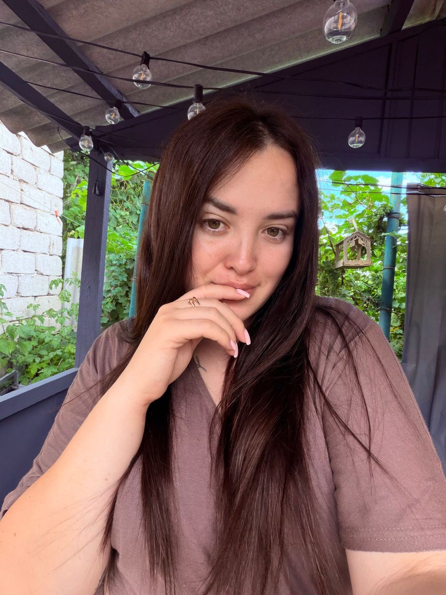 Olechka live webcam show