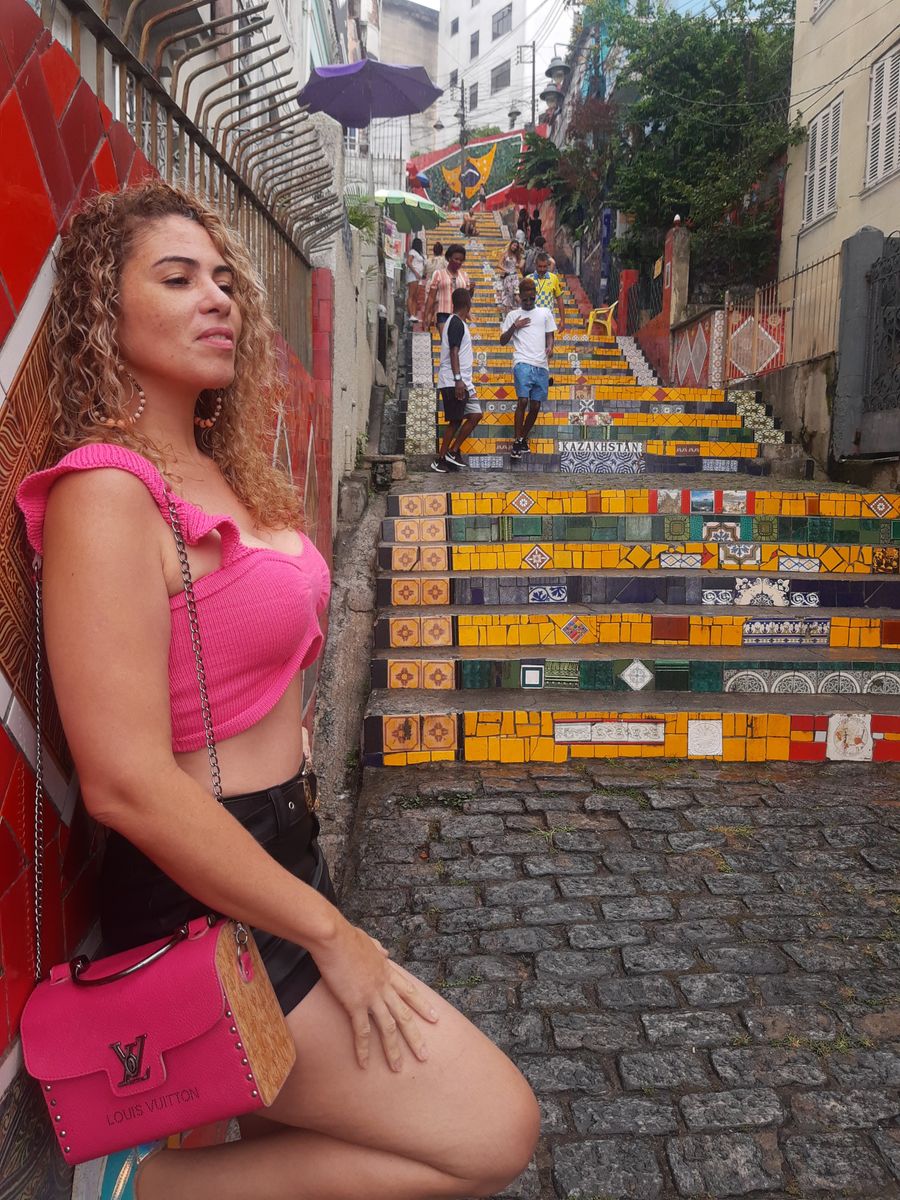 Shakira live webcam show