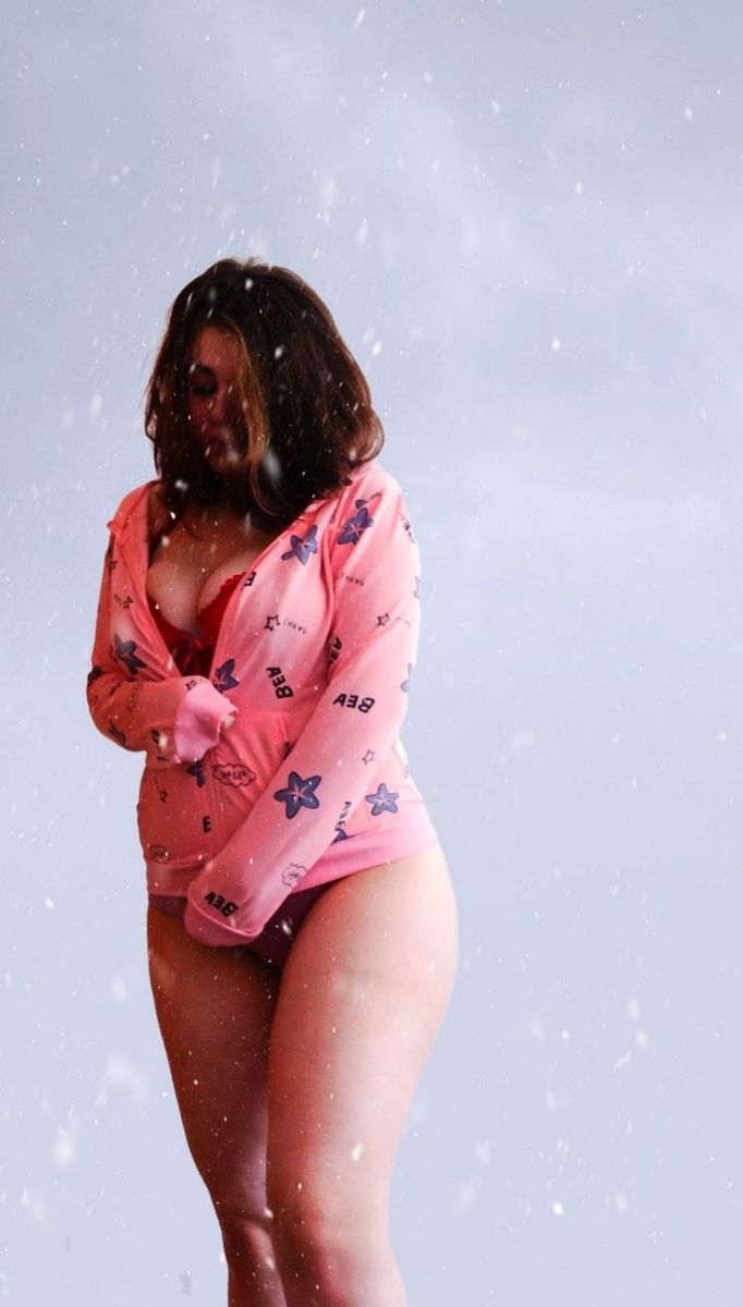 Maya live webcam show
