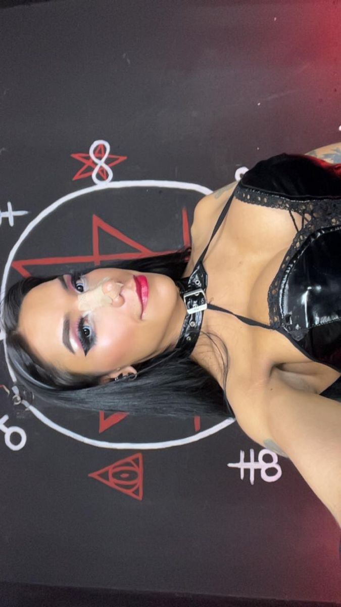 Victoria vampire