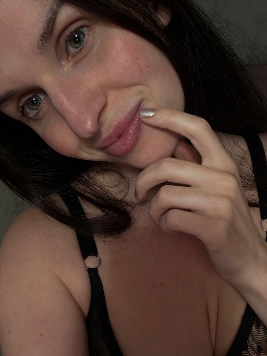 Snow White HUGE TITS