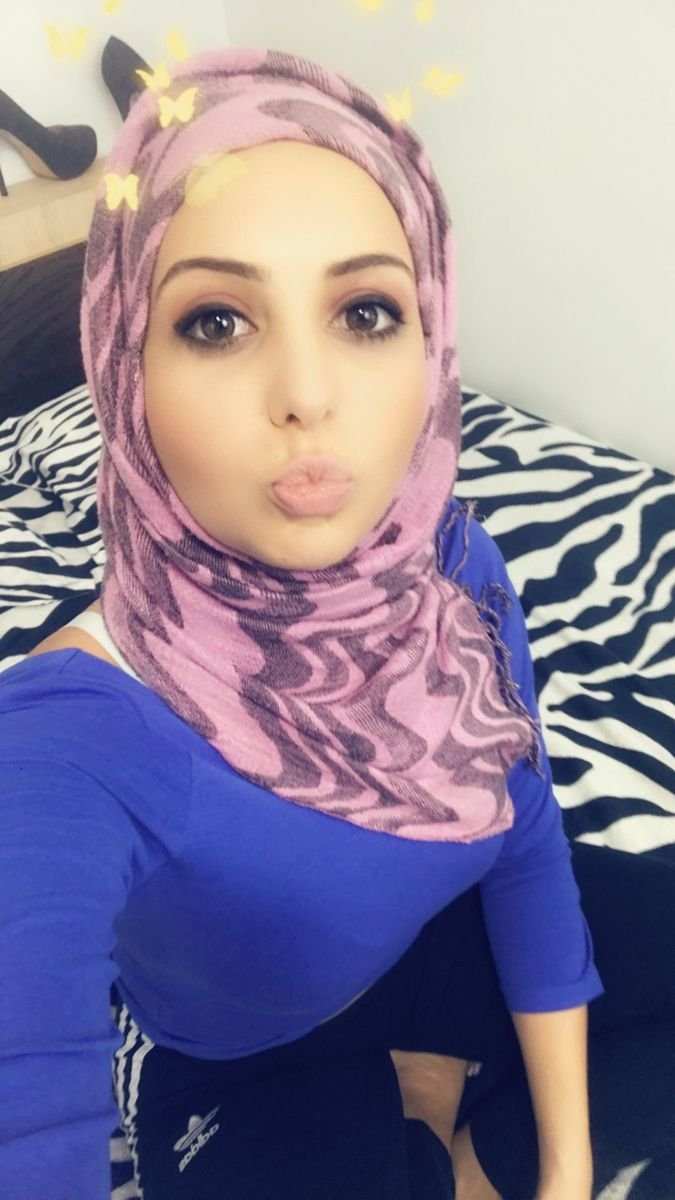  Muslim  Azza Skype live  web cam show