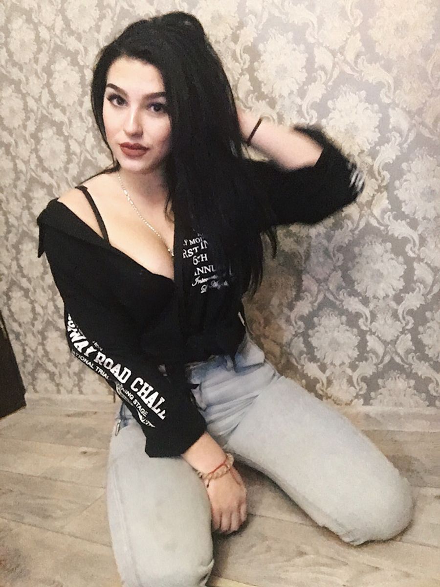 Don't Fall For This Free Live Sexy Cam Scam