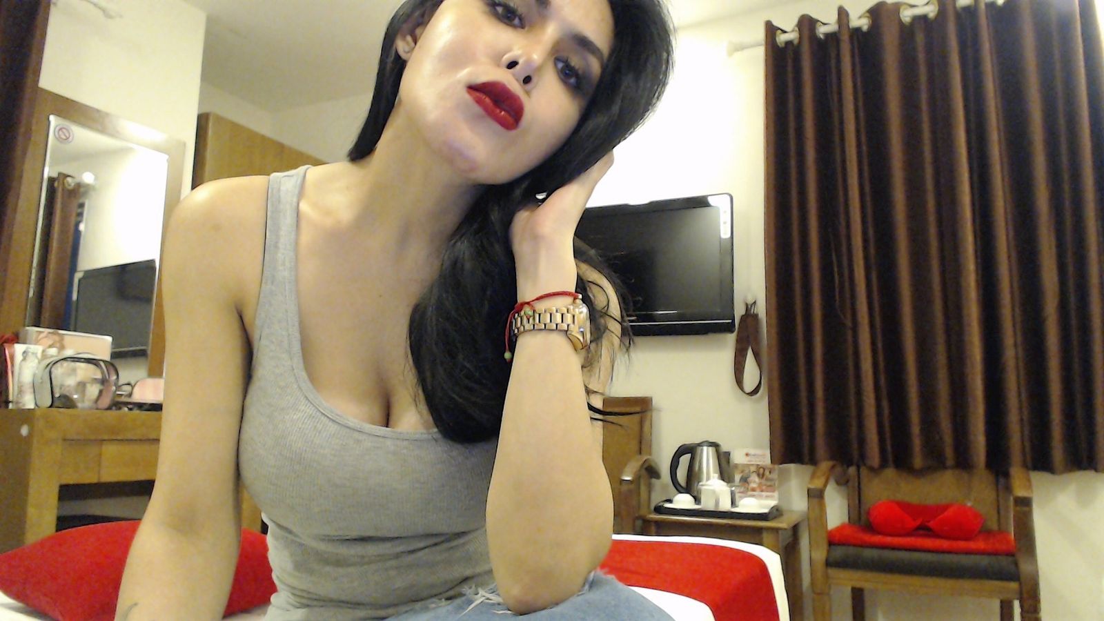 Filipina_Ladyboy