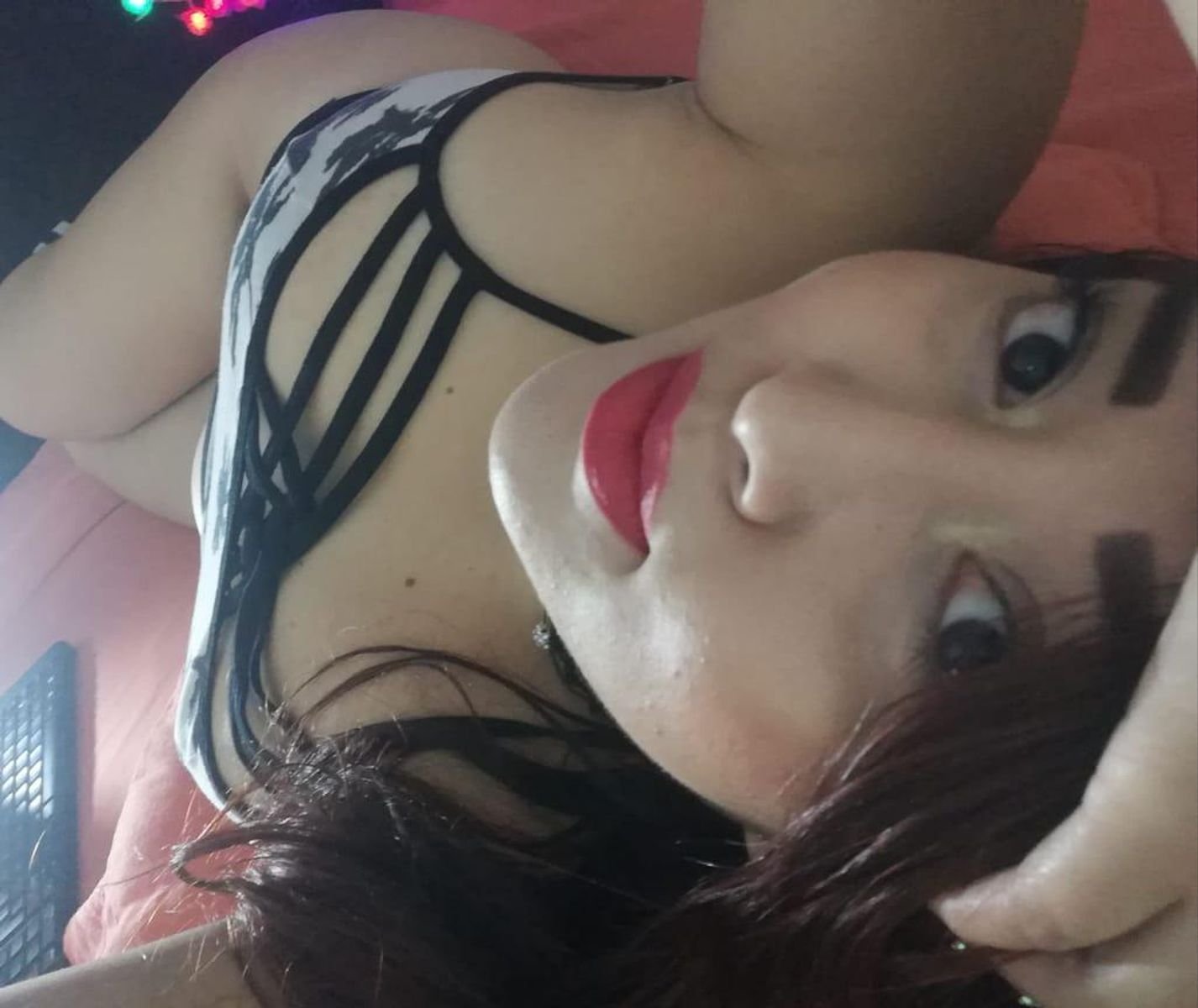 Skype live sex chat with Lady Moon