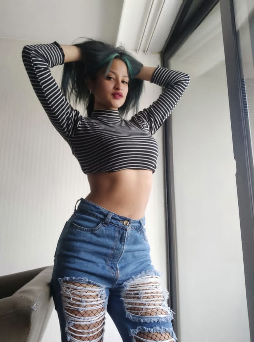 Bella_apont ️ Live Cams | Skype, Teams, Discord & Telegram